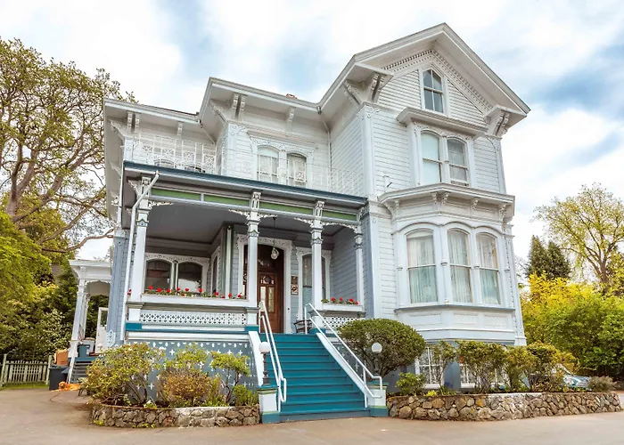 Amethyst Inn Victoria